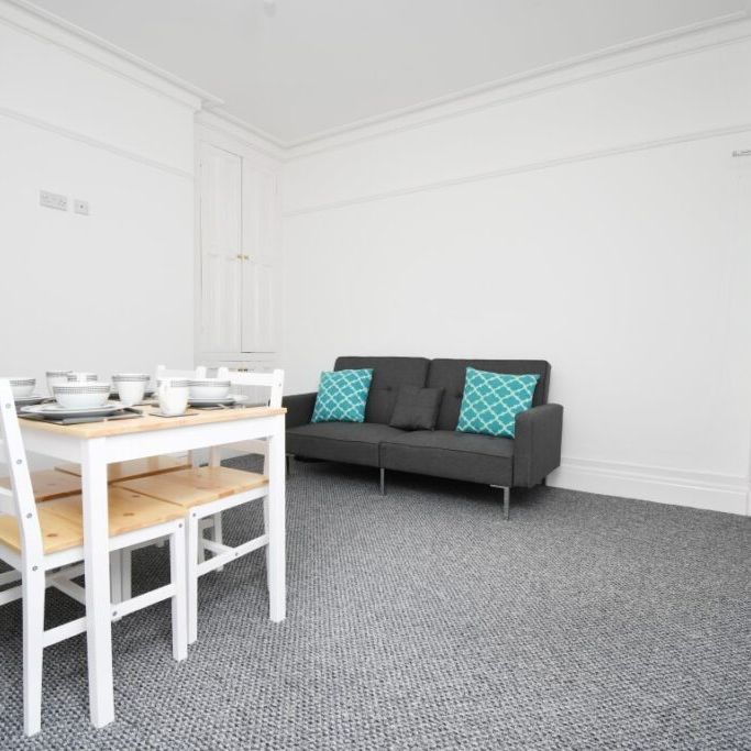 11 St Ignatius Square, PR1 1TT - Photo 1