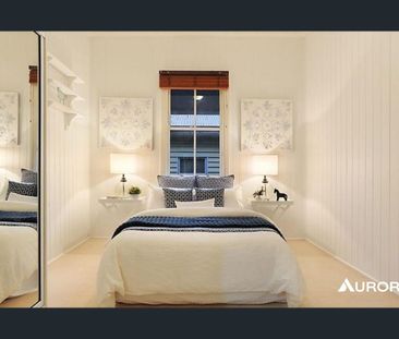 Charming Queenslander with Entertainer’s Deck in Gordon Park - Photo 3