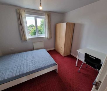 3 Bed Student Accommodation - Photo 3