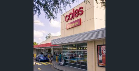 Modern 2 Bed Apartment with a Great View! - Photo 4