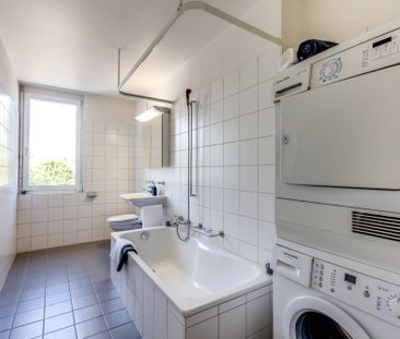 Modern and spacious apartment (approx. 95m2) with its own laundry t... - Photo 6