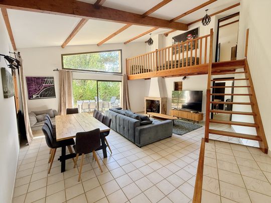 Location Maison 6 pièces 161m² CHAPONOST 69630 - Photo 1