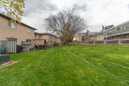 For Lease - 44 ROMFIELD Drive Unit# 12, Toronto, Ontario - Photo 4