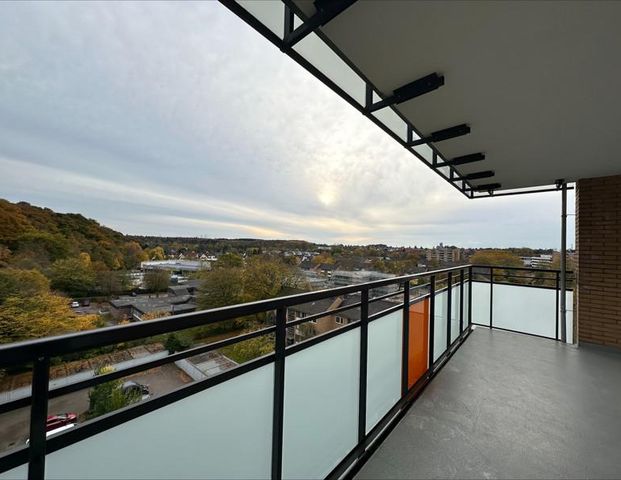 Geräumige 3 Zi. Wohnung mit Balkon! - Photo 1