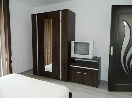 Apartament 2 camere , 60 mp, parcare, prima inchiriere, totul nou, zona Calea Baciului - Photo 2