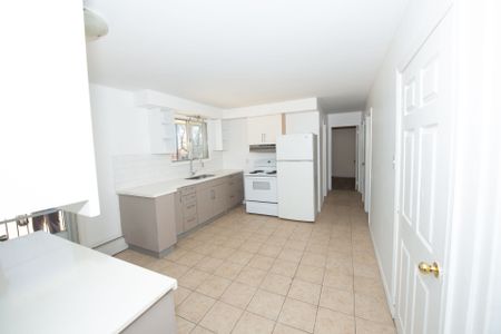 For Lease - 536 Glen Forrest Boulevard, Waterloo, Ontario - Photo 5