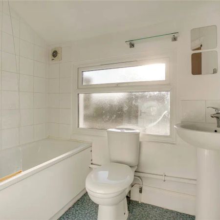 1 bedroom flat in Barnes - Photo 4