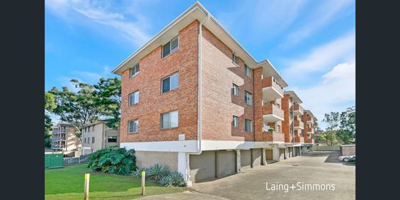 Well-presented one-bedroom unit close to amenities - Photo 3