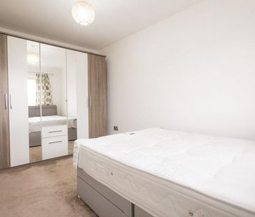 3 bedroom semi-detached house to rent - Photo 6