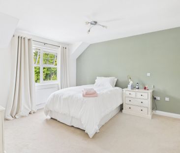 Walnut Grove, Wooburn Green, High Wycombe,HP10 - Photo 4