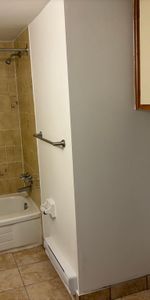 Beau 41/2 à Laval 5 minutes du métro - Photo 4