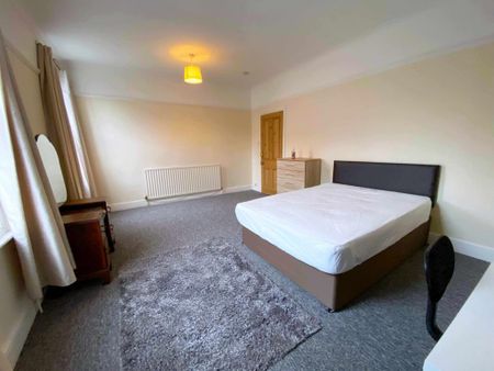 4 bedroom terraced house to rent - Photo 2