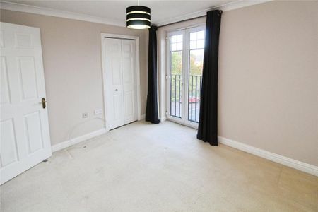 2 bedroom end of terrace house to rent - Photo 3