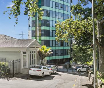 Location! Location! Location! - Photo 6