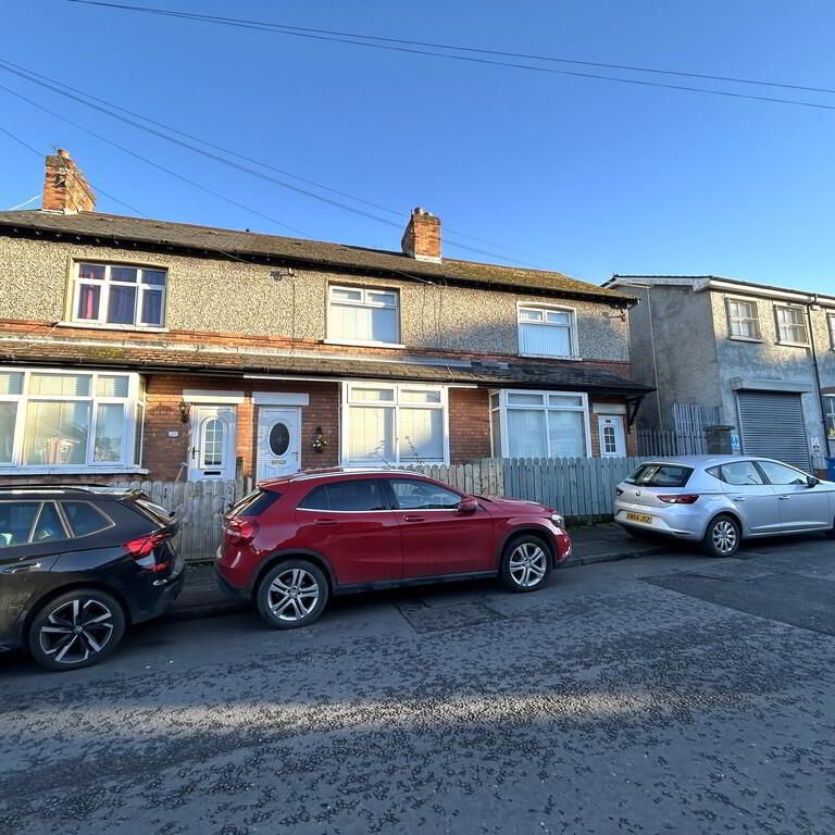 73 Oakland Avenue, BT4, Belfast - Photo 1