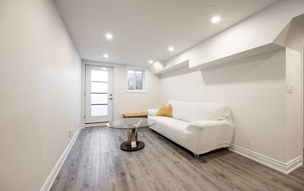 For Lease - 5615 Heatherleigh Avenue Unit# Legal Bsmt, Mississauga, Ontario - Photo 1