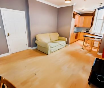 Small Room - Photo 4