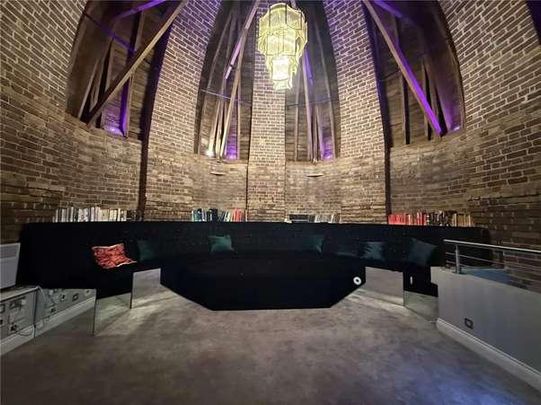 The Dome, Princess Park Manor, Royal Drive, N11 - Photo 1