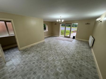 3 bedroom semi-detached house to rent - Photo 2