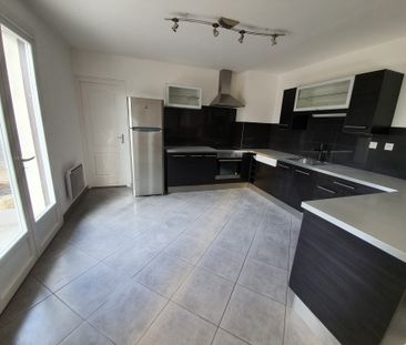 Location Maison 4 pièces 105m² CHAPONNAY 69970 - Photo 4