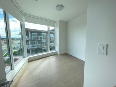 Azure Tower Luxury Condo in the Heart of Edmonds - Photo 5