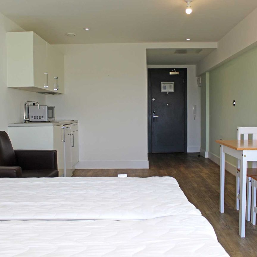 Cardinal Court, Oldham - Photo 1