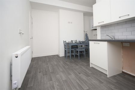 1 bed house share to rent in Queensberry Road, Burnley, BB11 - Photo 5