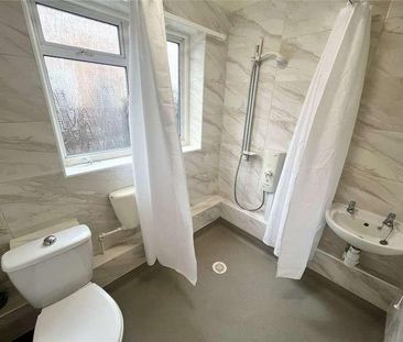 Devon Gardens, Rochford, Essex, SS4 - Photo 5