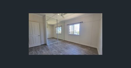 Freshly Renovated 3 Bedroom Home - Photo 3