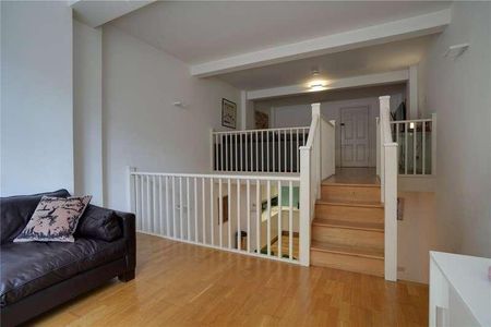 Imperial Hall, City Road, London, EC1V - Photo 3