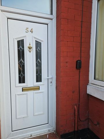 3 Bed Terraced House, Gill Street, M9 - Photo 4