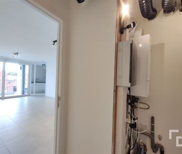 Appartement met ingebouwde kasten en parkeerplaats in Ieper. - Foto 3