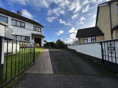 12 Springfield Park, Bellaghy, Derry, BT45 8JF - Photo 3