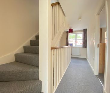 3 bedroom semi-detached house to rent - Photo 2