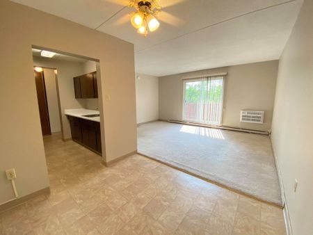 Manitoba, 505 Rouge Road, R3K 1Y3, Winnipeg - Photo 4