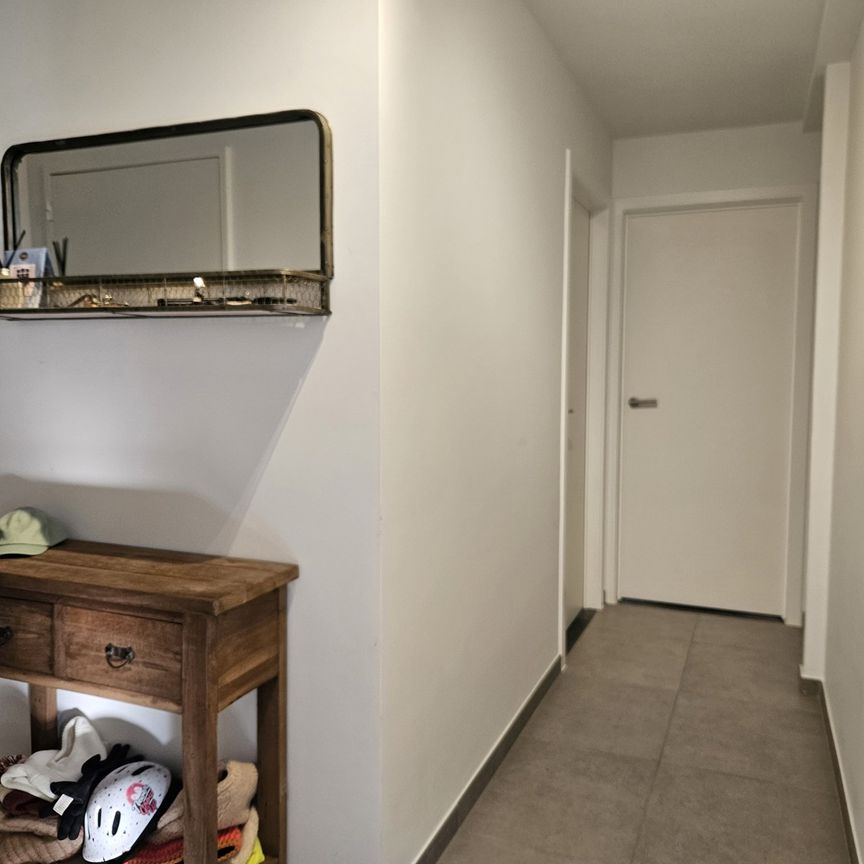 Gerenoveerd appartement met 2 slaapkamers - Foto 1