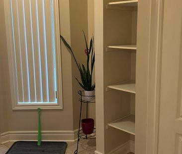 For Lease - 200 Oxford Street, Richmond Hill, Ontario - Photo 2