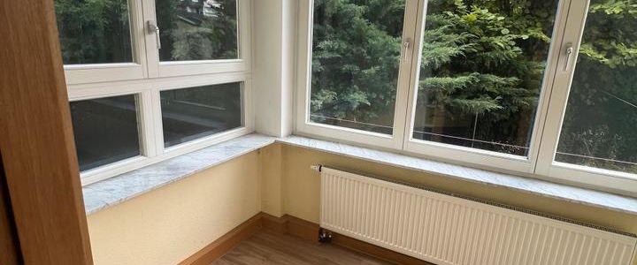 Helle 3-Zimmer-Wohnung mit Balkon & Wintergarten in zentraler Lag - Photo 1
