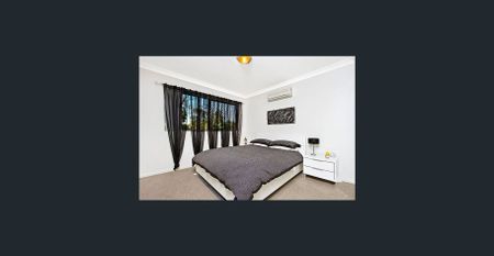 Hidden Greenslopes Apartment With Air-Conditioned Bedrooms. - Photo 4