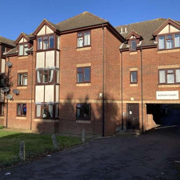 Rowan Court, Southampton, SO18 - Photo 2