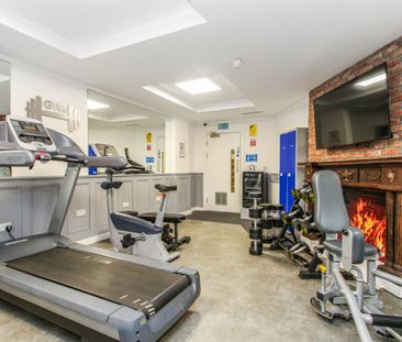 3 bed Apartment for Rent - Photo 5