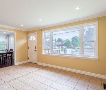 For Lease - 402 Guelph Line, Burlington, Ontario - Photo 1