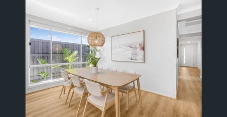 Fully Furnished Coastal Dream in Award Winning Estate! 7 month lease available!! - Photo 4