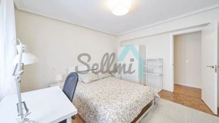 Piso de alquiler en Gil Blas, San Lázaro - Otero - Villafría - Foto 4