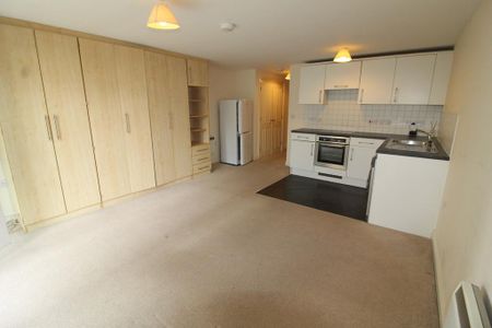 Studio to rent - Photo 4