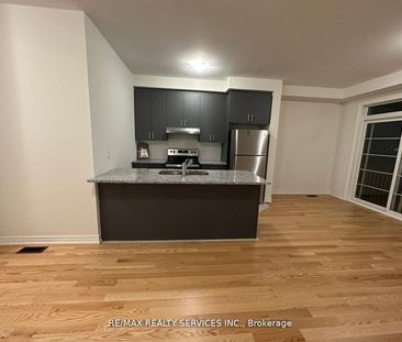 For Lease - 75 Air Dancer Crescent, Oshawa, Ontario - Photo 6