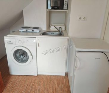 Kiadó átlagos állapotú lakás - Győr - Fotó 4