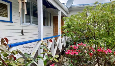 Paekākāriki 2 bdr Flat - Photo 2
