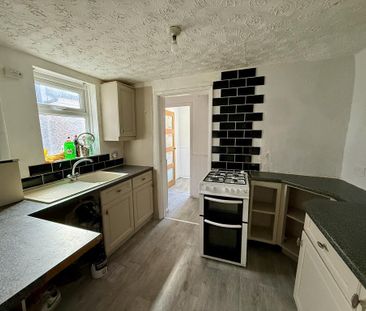 3 bedroom terraced house to rent - Photo 6