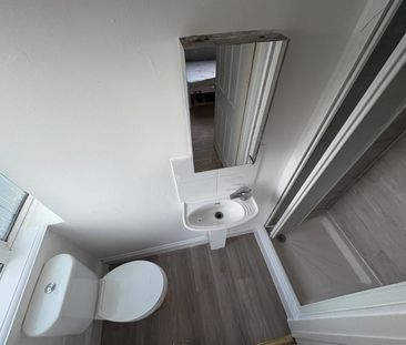 Studio Flat, Myddleton Road, N22 - Photo 2